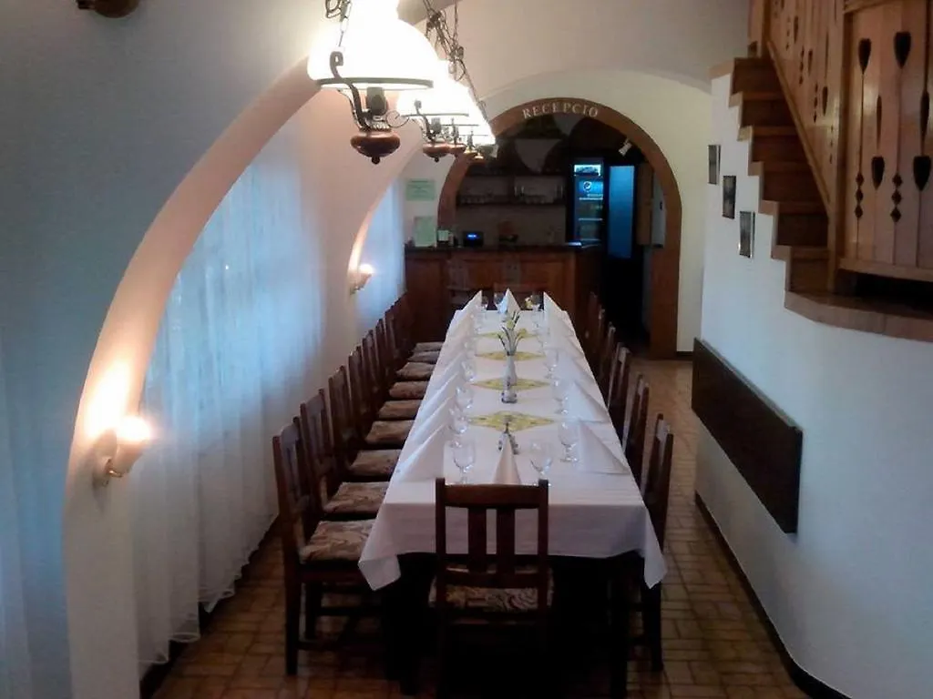 Gasthof Laci Betyar Hajduszoboszlo Inn